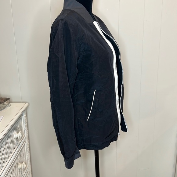 Nike jacket - Picture 3 of 6